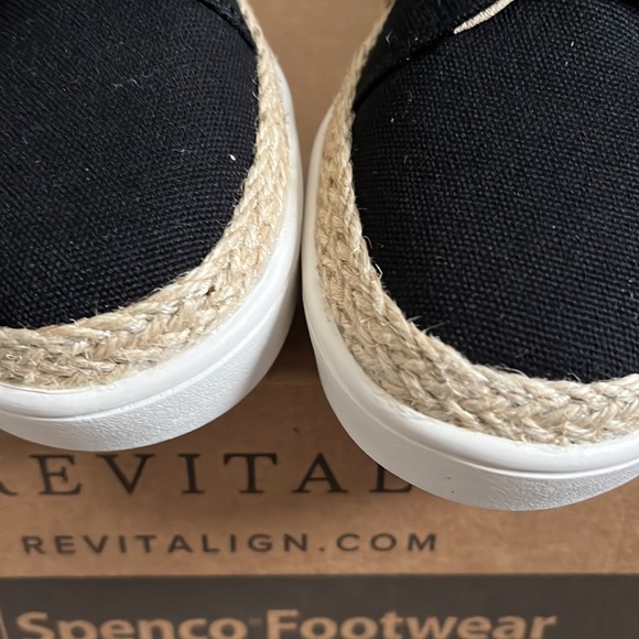 NWB Spenco Malibu Slip-On Sneaker Black - Picture 2 of 11